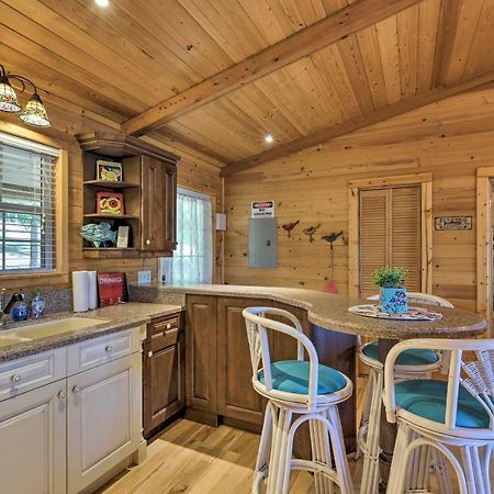House With Dock And Slide Situated On Lake Sinclair! Sparta Bagian luar foto