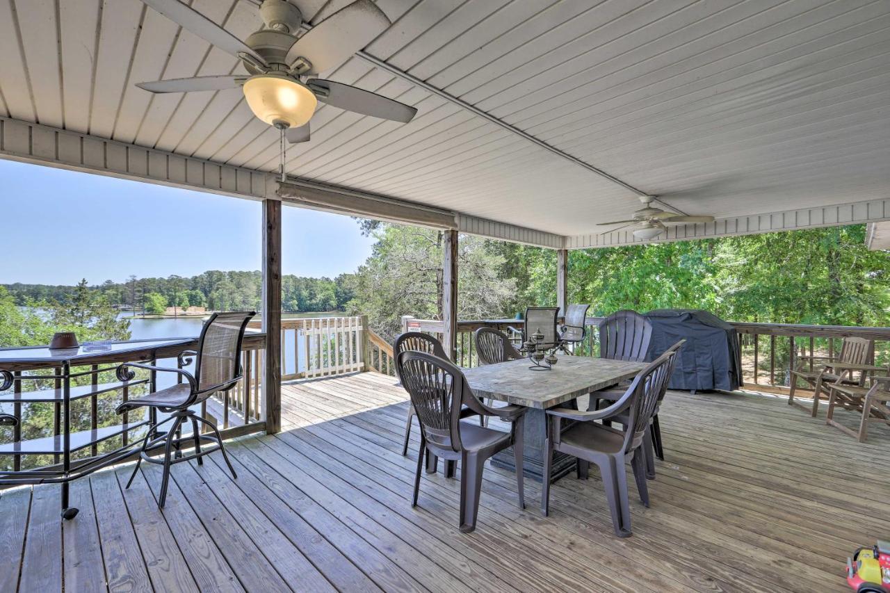 House With Dock And Slide Situated On Lake Sinclair! Sparta Bagian luar foto